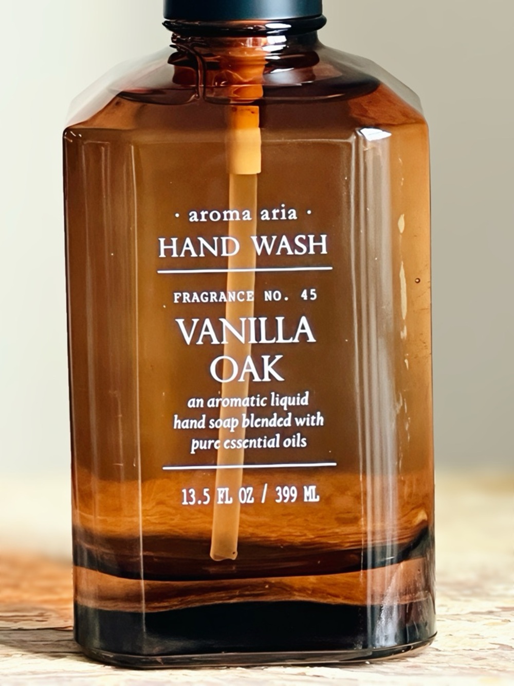NEW Aroma Aria Vanilla Oak Hand Wash / Soap Amber Glass Bottle 13.5 OZ - Picture 2 of 7